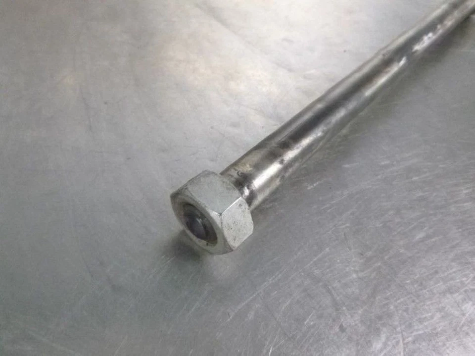 KTM Duke II 640 2001 brazo oscilante perno de pivote Foto 2 de 4