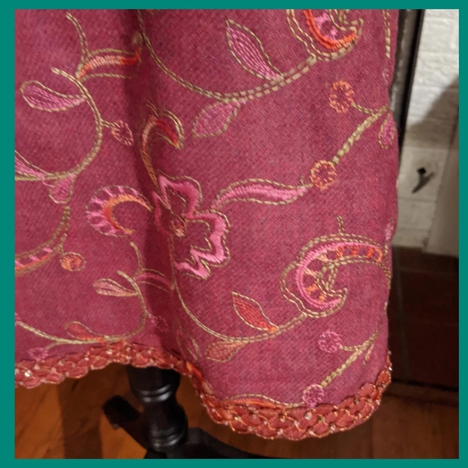 Falda línea A bordada y adornada de lana rosa Cynthia Steffe Foto 2 de 4