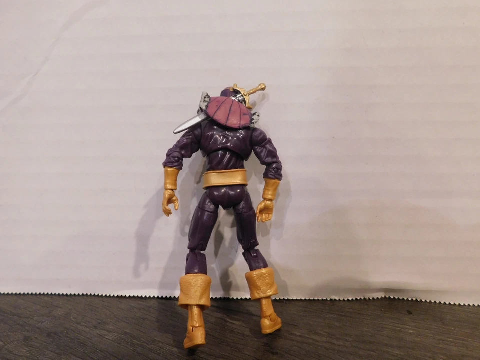 2013 Hasbro Marvel Universe Baron Zemo 3.75 #022 series 5 - Image 2 of 2