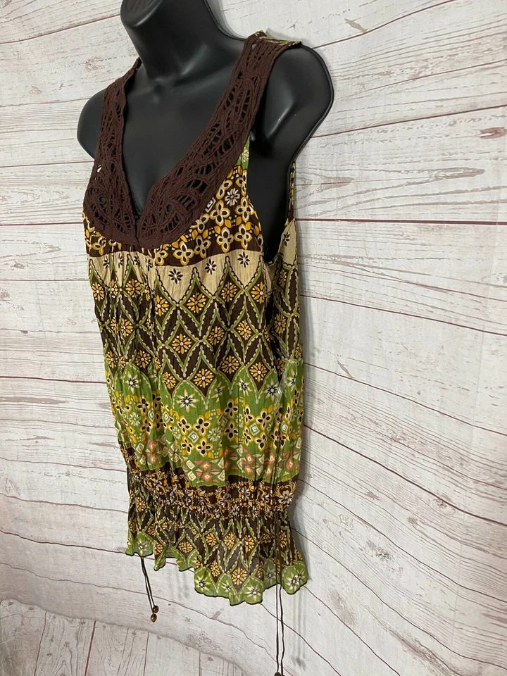 Blusa Twenty One para mujer sin mangas encaje crochet ribete marrón-verde floral talla M Foto 2 de 4