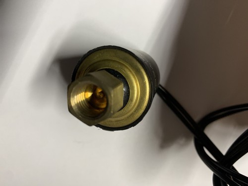 New a/c pressure switch 90-0356A-1934 25PS105MA310K200R 900356a1934 - Picture 3 of 3