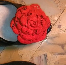 2-teiliges Set, Schuhdeko, Schuhrosen aus Leder in Spitzenoptik.