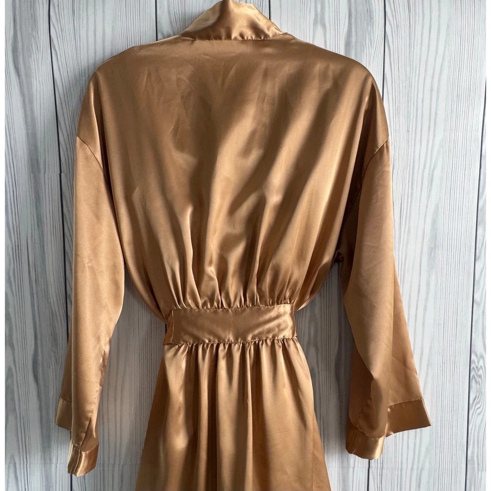 Victoria's Secret Juego de 2 Piezas - Bata Bronceada (Talla Única) y Camisón (Mediano) Foto 2 de 4