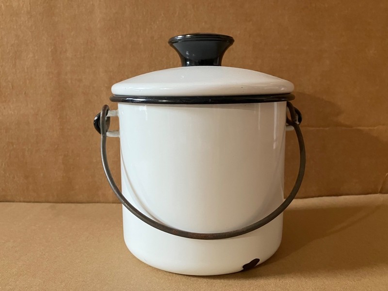 Vintage Enamelware Small Stockpot w/Handle & Lid, White & Black, 5.5" x 4.75"