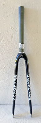 REYNOLDS OUZO PRO CARBON FORK 1 1/8 INCH 700C 410 GRAMS 235 REYNOLDS OUZO PRO CARBON FORK 1 1/8 INCH 700C 410 GRAMS 235
