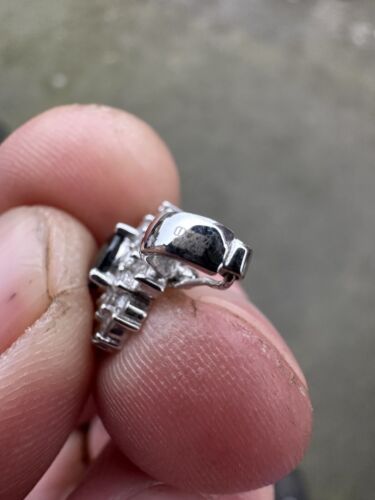 18ct White Gold Sapphire & Diamond Pendant - Stunning Hallmarked Cluster Pendant - Picture 8 of 16