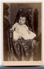 Cabinet Photo - Leavenworth, Kansas, Barefoot Cute Baby - Saurman Studio