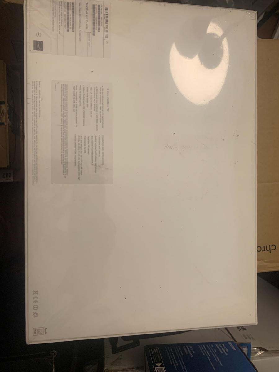 Apple MacBook Pro 15 in 2017 Space Gray/Intel Core i7 2.90 Apple MacBook Pro 15 in 2017 Space Gray/Intel Core i7 2.90