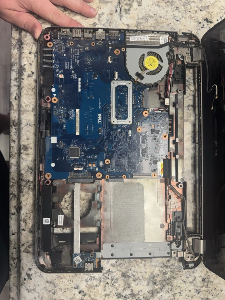 Dell Inspiron 17R N7010 N7110 PARA REPUESTOS Foto 4 de 4