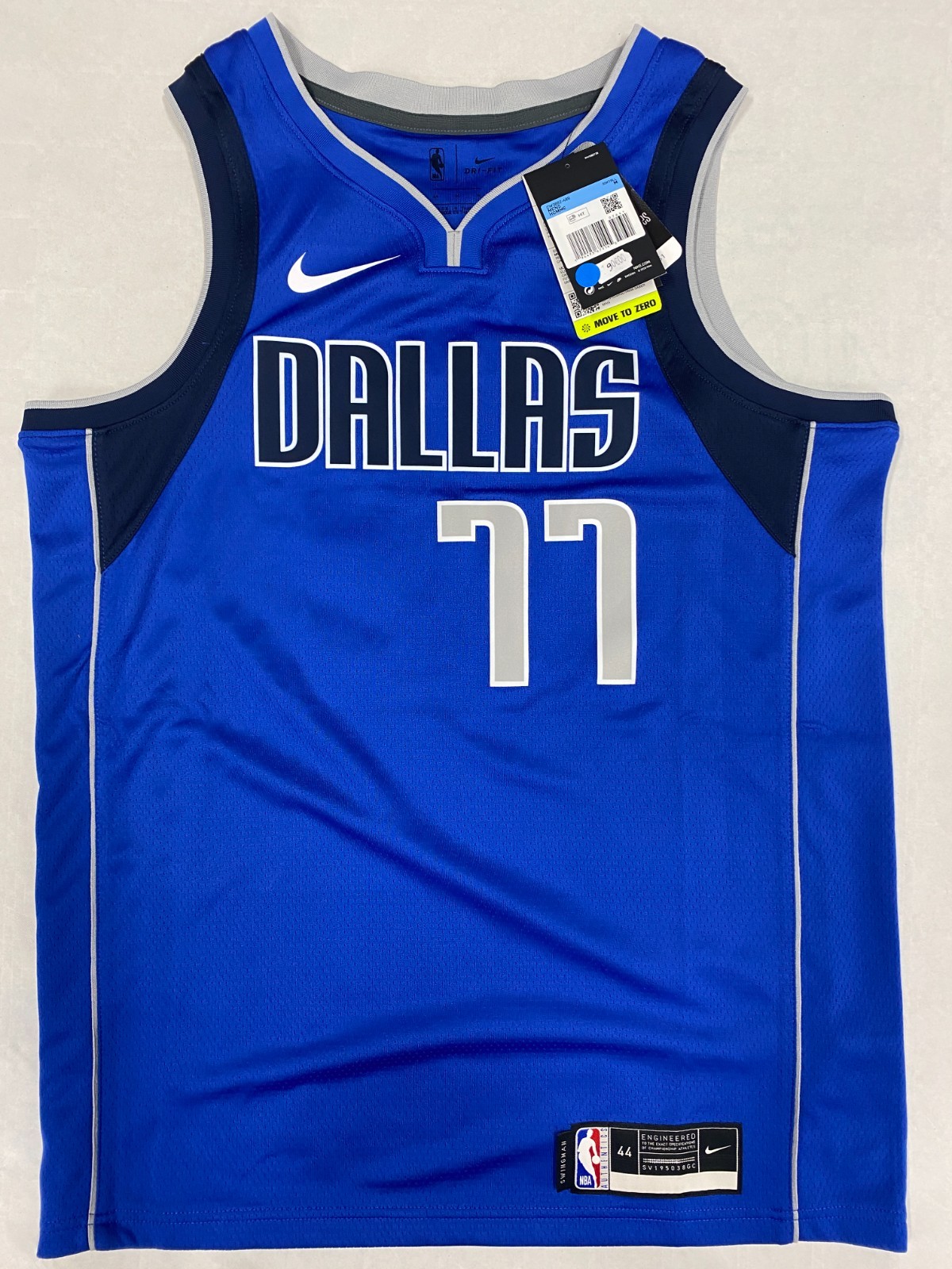 Maillot Nike Dallas Mavericks Dončić 77 Icon Edition aux Finitions Premium