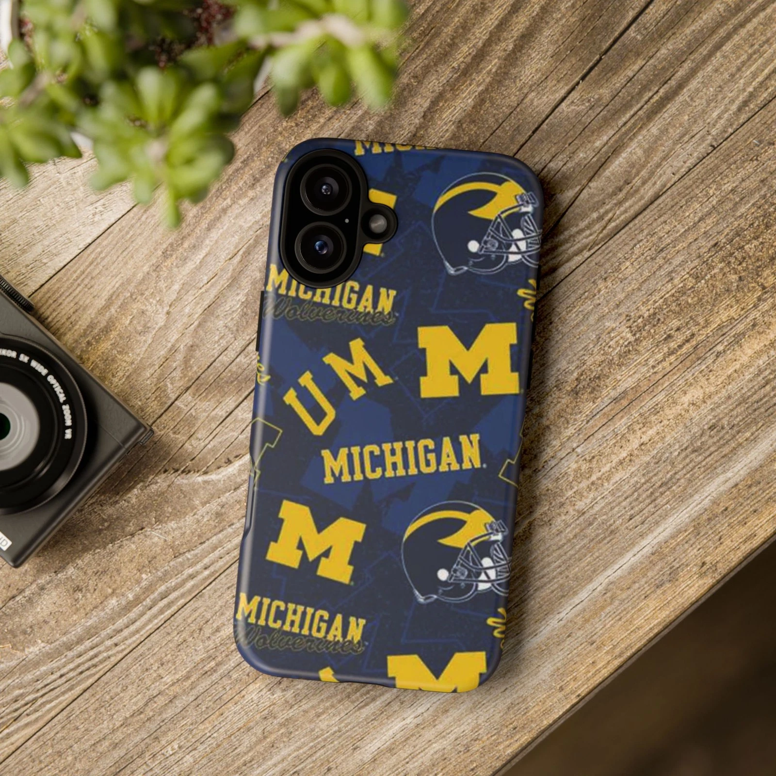 Michigan Wolverines Apple iPhone Cases