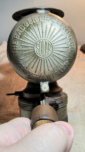 ANTIQUE THE BADGER BRASS MFG CO. "SOLAR" BICYCLE/MOTORCYCLE LANTERN LIGHT 1899 P - Picture 8 of 17