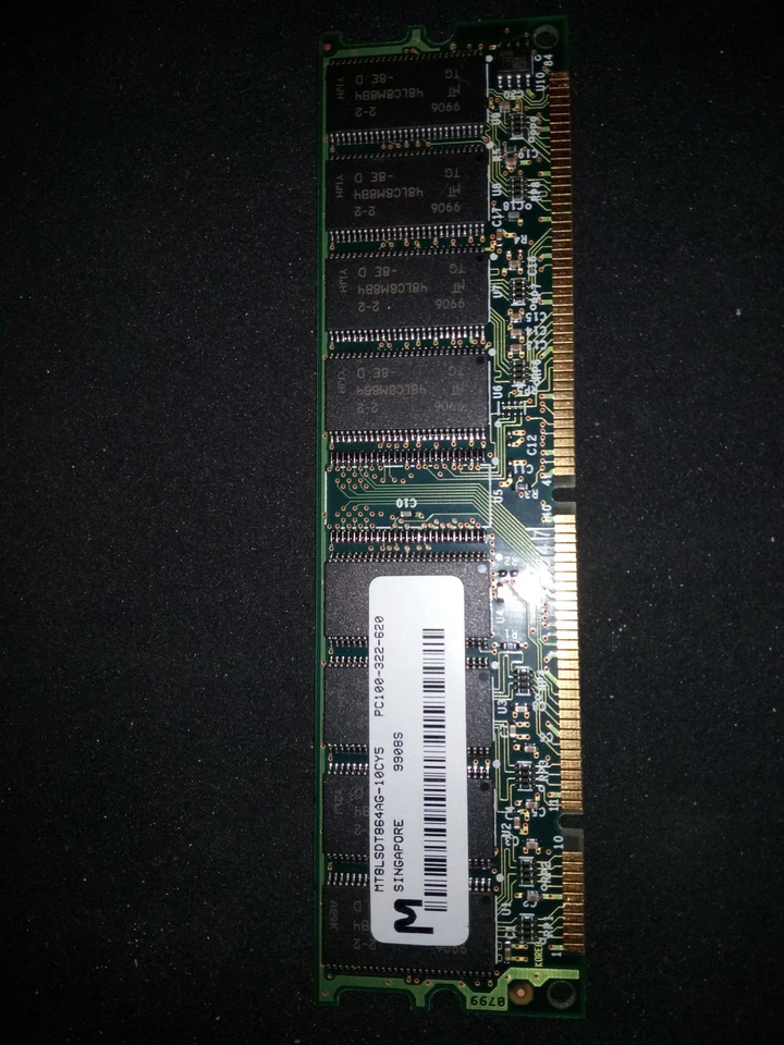 Arbeitsspeicher Micron MT8LSDT864AG-10CY5 SDRAM 64MB PC-100 Non ECC 100Mhz RAM - Bild 2 von 2