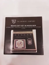 THE MEMORY COMPANY NEW YORK YANKEES ROCKS GIFT SET IN WOOD BOX