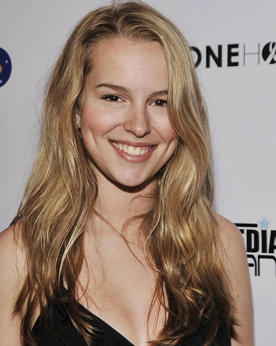 960px x 1200px - BRIDGIT MENDLER 8x10 PHOTO * | eBay