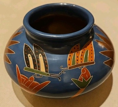 Pedro Guerrero San Juan De Oriente Butterfly Vase Pot Pottery Nicaragua Signed