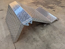 ALUMINUM Battery Box Cover Compatible with Kenworth K097846 K100, T370, T800, T8