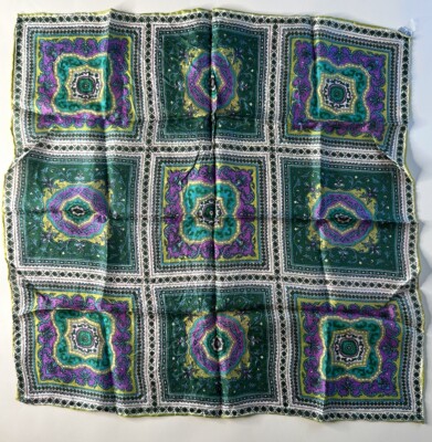 Women s Geometric Pattern Hand Rolled 22.5 x22.5  Vintage Square Scarf Green