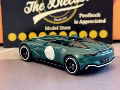 HOT WHEELS PREMIUM ASTON MARTIN V12 SPEEDSTER NEW LOOSE DIECAST COMBINE POST - Picture 5 of 8