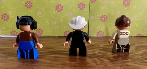 3 Lego Duplo Lot Figures Zookeeper Air Traffic Fireman - Picture 5 of 8