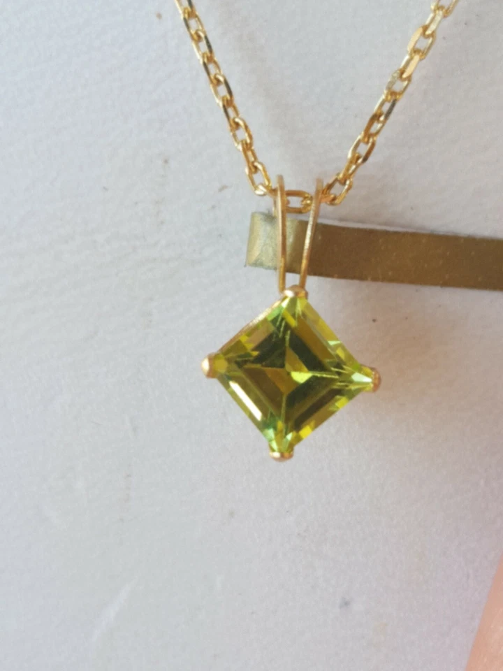 Peridot Labcreated Princess Cut Pendant 14kt Solid Yellow Gold - Image 3 of 4