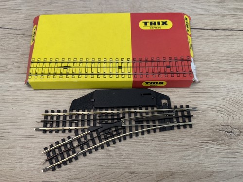 Trix Express H0 34351 Hand Weiche Links Neuwertiger Zustand in OVP | Zustand: Gebraucht