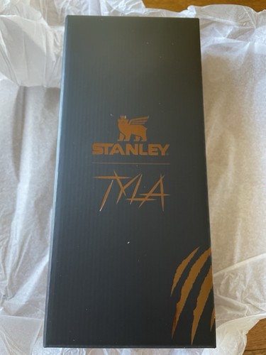 ❤️ Stanley x Tyla Tyger 40oz Quencher H2.0 Flowstate Tumbler