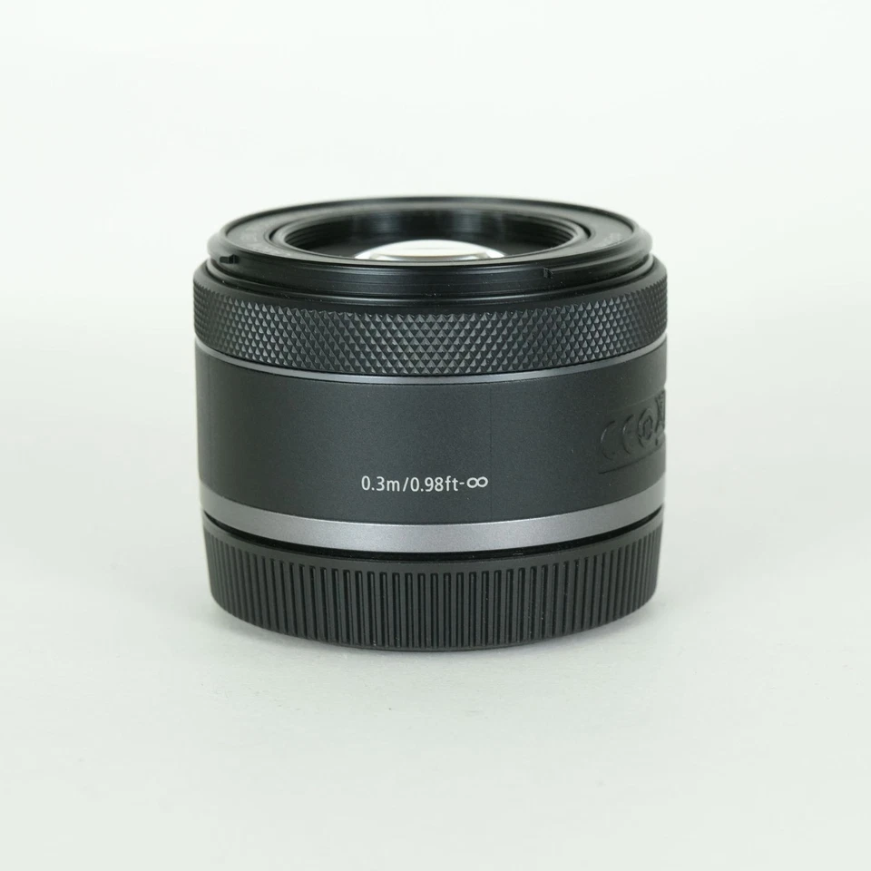 Canon RF50mm F1.8 STM Lens with Filter Hood and Front Cap Back Cap Included Japa - Image 3 of 4