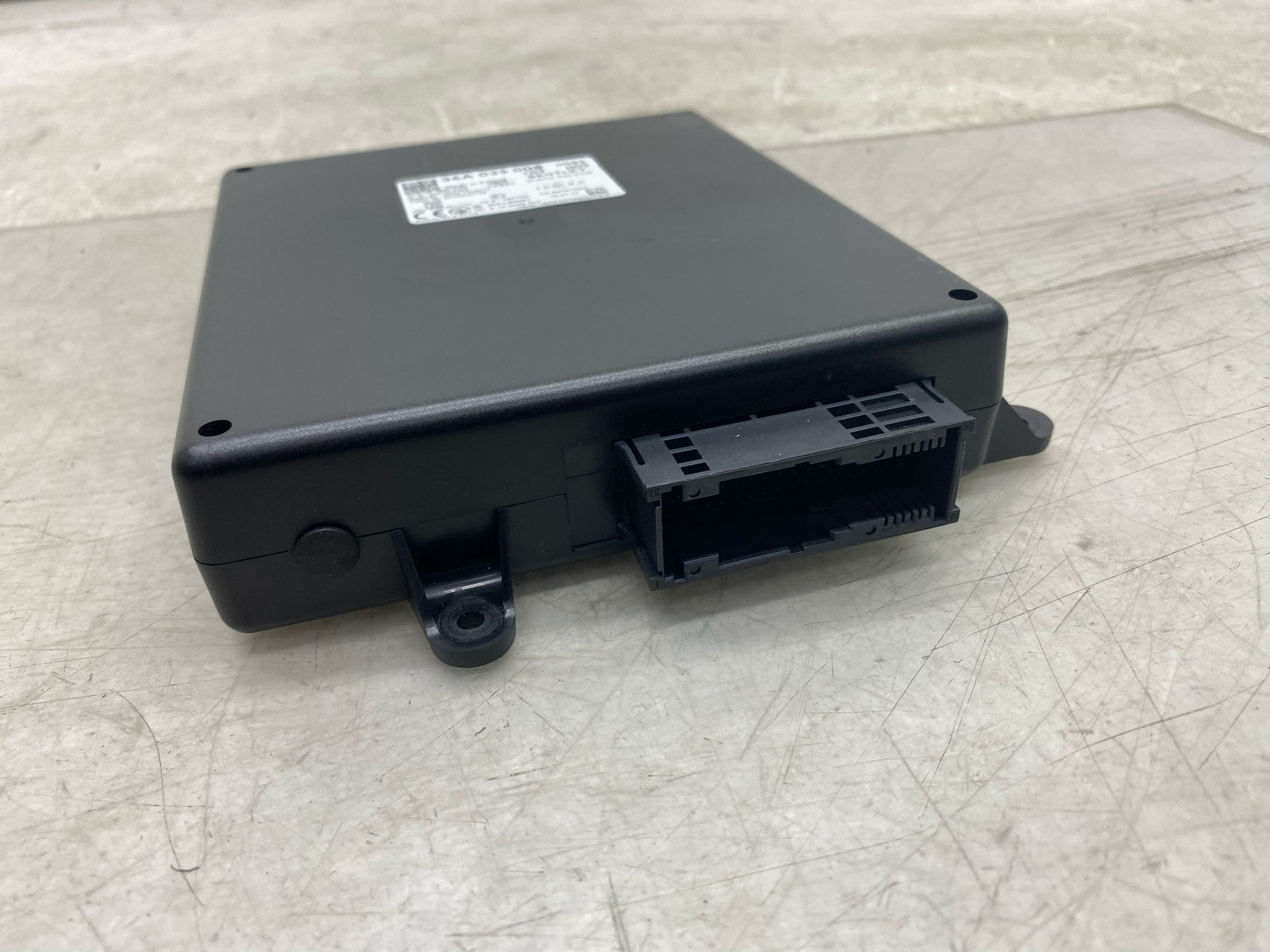 2015-2020 BENTLEY BENTAYGA CARGATE COMMUNICATION CONTROL MODULE UNIT 36A035008