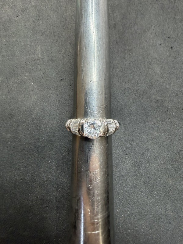 3.9g VTG Sterling Silver 925 CZ Ring Size 4.75 Jewelry Lot A