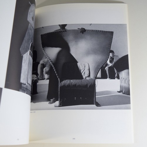 Gaetano Pesce : Architecture, Design and Art by France Vanlaethem 126 pages PB - Picture 8 of 9