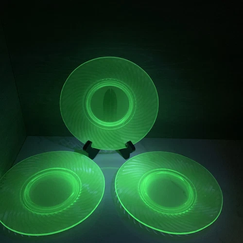 (3) Vintage Depression Uranium Glass Lunch Plate Spiral Green 8" Swirl Twisted
