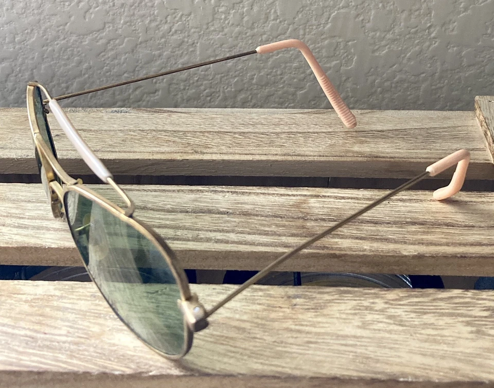 RARO!  Gafas de sol vintage de aviador, puntas de baquelita y almohadillas para la nariz Foto 3 de 4