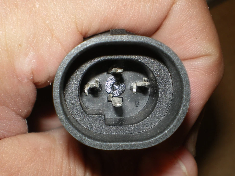 INTERRUPTOR DE PRESIÓN DE ACEITE 92-99 BUICK LESABRE 93-95 CADILLAC SEVILLE ELDORADO Foto 2 de 2