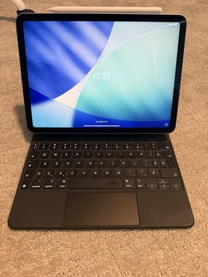 *READ* Apple iPad Air 4th Gen 64GB with Magic Keyboard and Apple Pencil 
