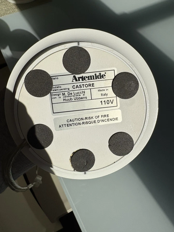 Artemide Castore Table Lamp, designed by Michele De Lucchi and Huub Ubbens - Image 3 of 3