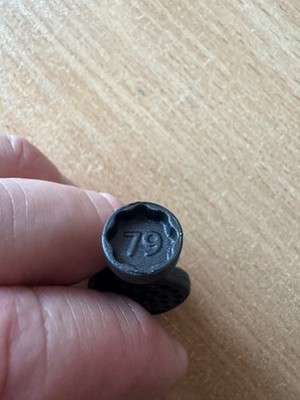 Genuine Kia Roof Rack End Cap Key Number 79 PZ4039965679 | eBay