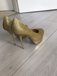 gold shoes size 6