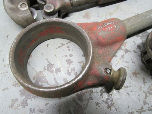 RIDGID PIPE Threader 00-R 12-R WITH HANDLE & 3 Dies 1/2" and 3/4" Cutter 2A - Picture 5 of 7