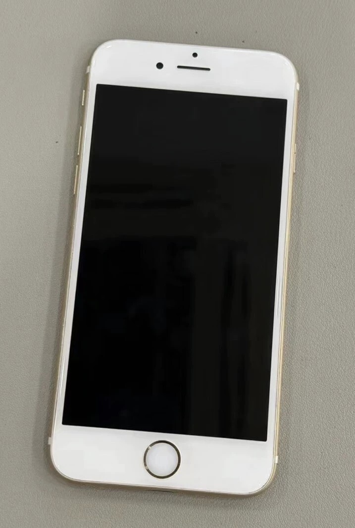 Apple - 新品未使用　iPhone6 本体　16G au 超貴重　オマケ:ステッカー　3枚 Apple - 新品未使用 iPhone6 本体 16G au 超貴重 オマケ
