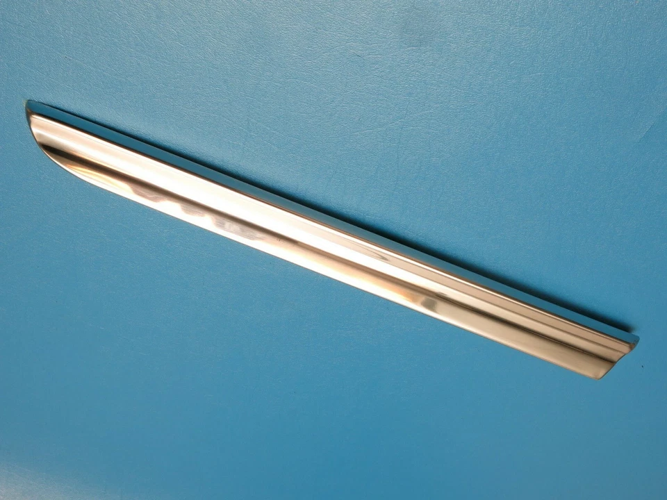 Oldsmobile Delmont 88 1967 guardabarros delantero izquierdo moldura 230071 Olds NOS GM Foto 2 de 4