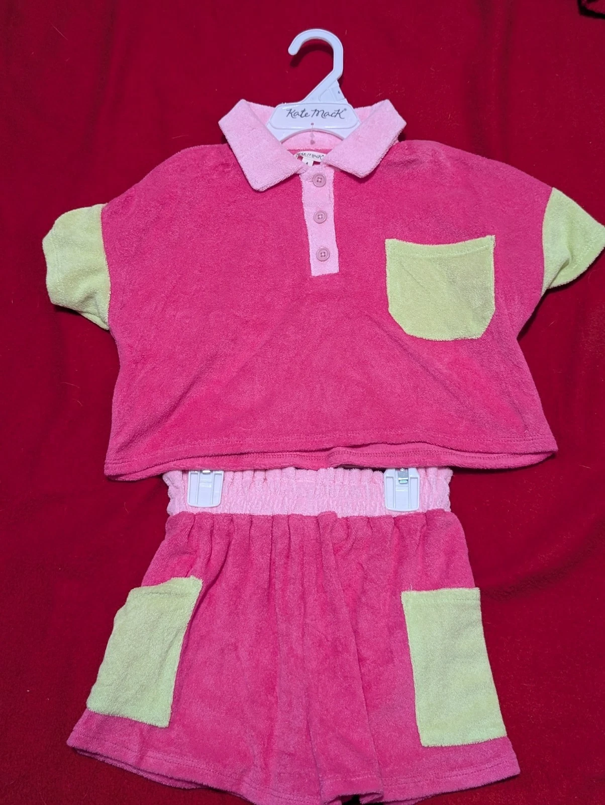 NEW KATE MACK Neon Pink and Green Kids Terry Beach Play Clothes Set Girl Size 4
Opens in a new windo