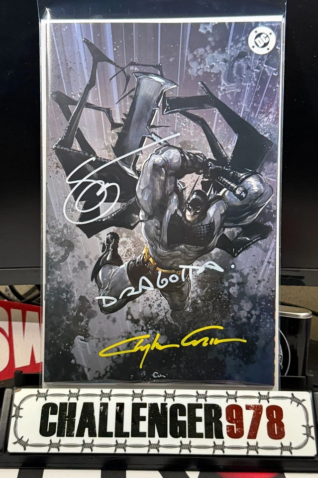 NEW SIGNATURE BOOKS LIVE CON-HAULS