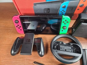 Nintendo Switch HAC-001 32GB Console Bundle w/ Joy Cons + Box + Accessories