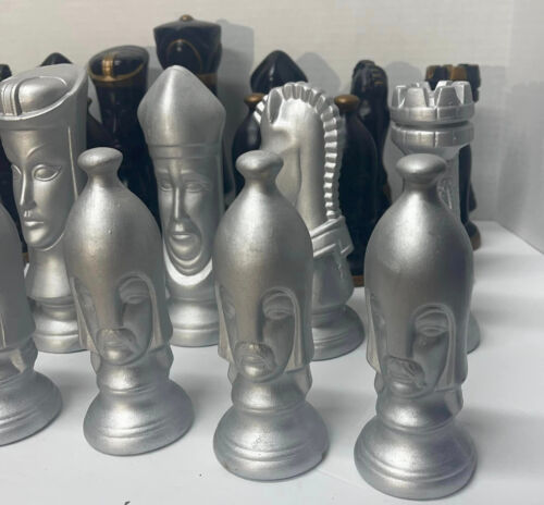 CHESS SET~ LARGE PIECES- 6~8" TALL COMPLETE Black with bronze and Silver~Vintage - Picture 3 of 12