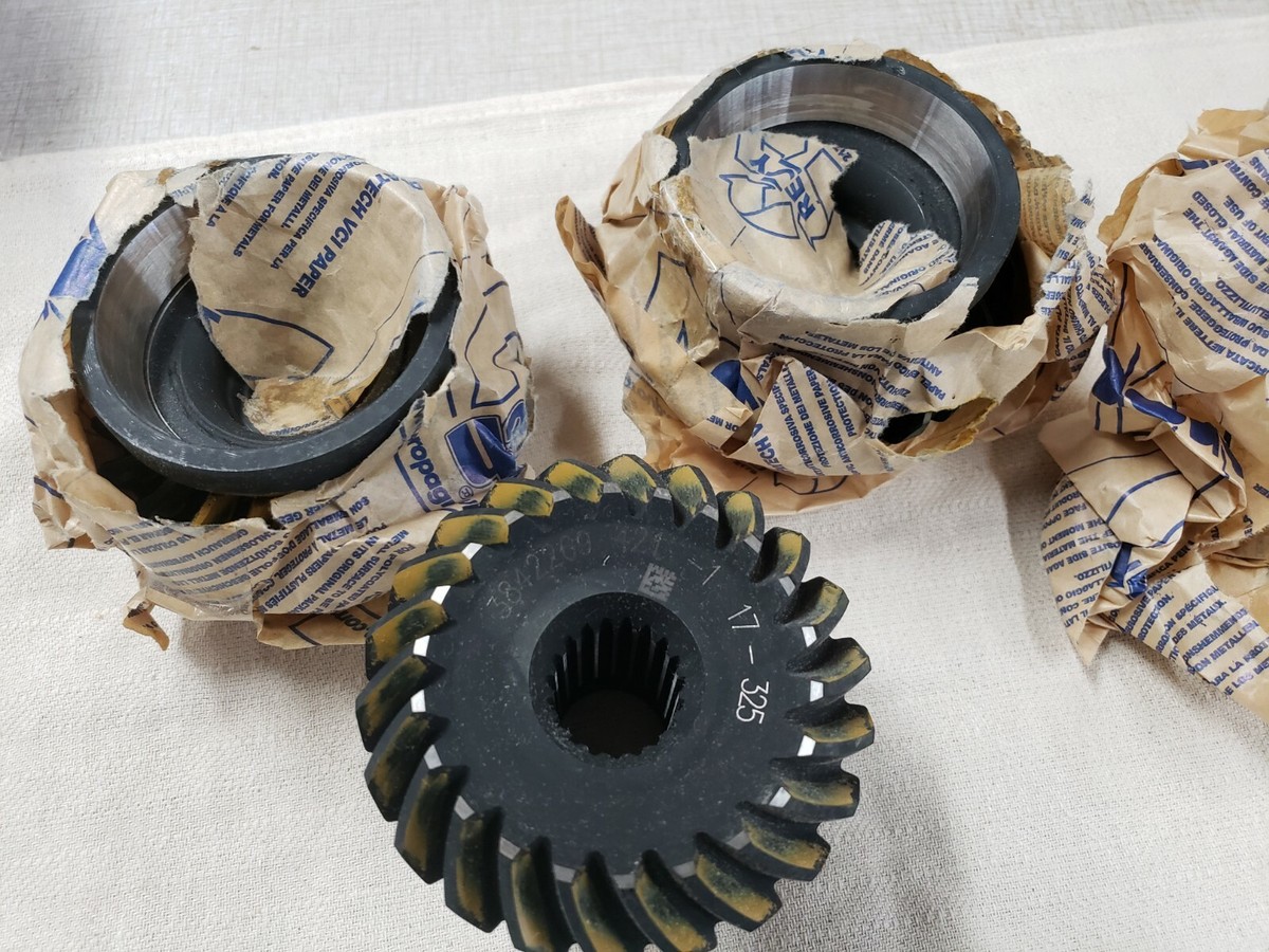 VOLVO PENTA FACTORY UPPER GEAR SET DPX-R DPX-A DRIVE 3858835