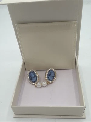 Boucles d’oreilles camée bleu perles blanches dorées femme vintage - Photo 1/4