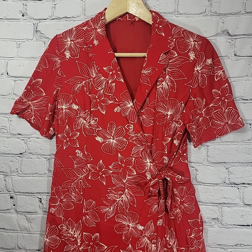Camisa hawaiana hecha a mano de los años 80 vestido envolvente para mujer L roja floral corbata lateral ropa de isla Foto 2 de 4