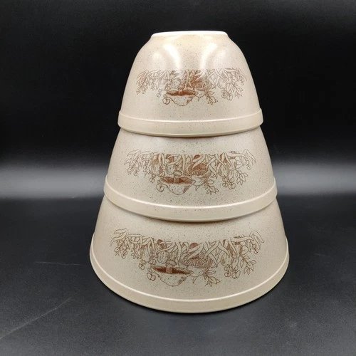 PYREX - 3 pc. Brown on Speckled Tan Forest Fancies Mixing, Nesting Bowl Set