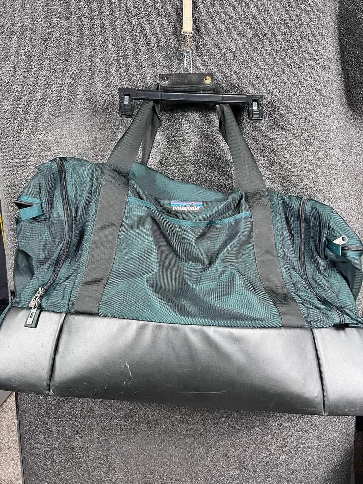 Vintage Patagonia Duffel Bag Dark Green Black Made in USA Travel Gym YKK Gear - Image 3 of 4